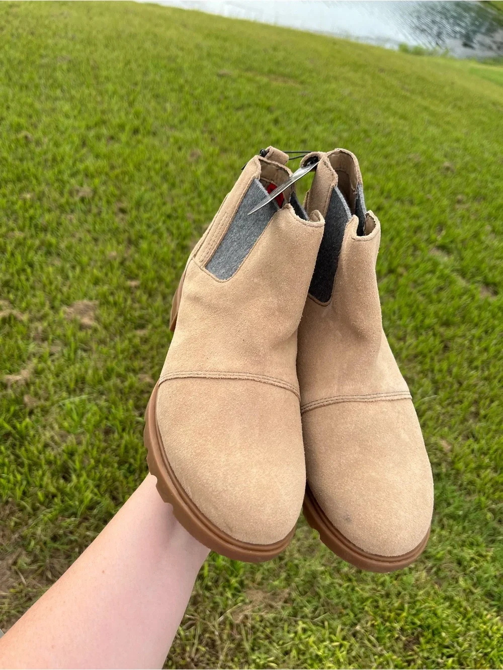 NWT Sorel Emelie III Waterproof Chelsea Boots Tan Suede Size 7