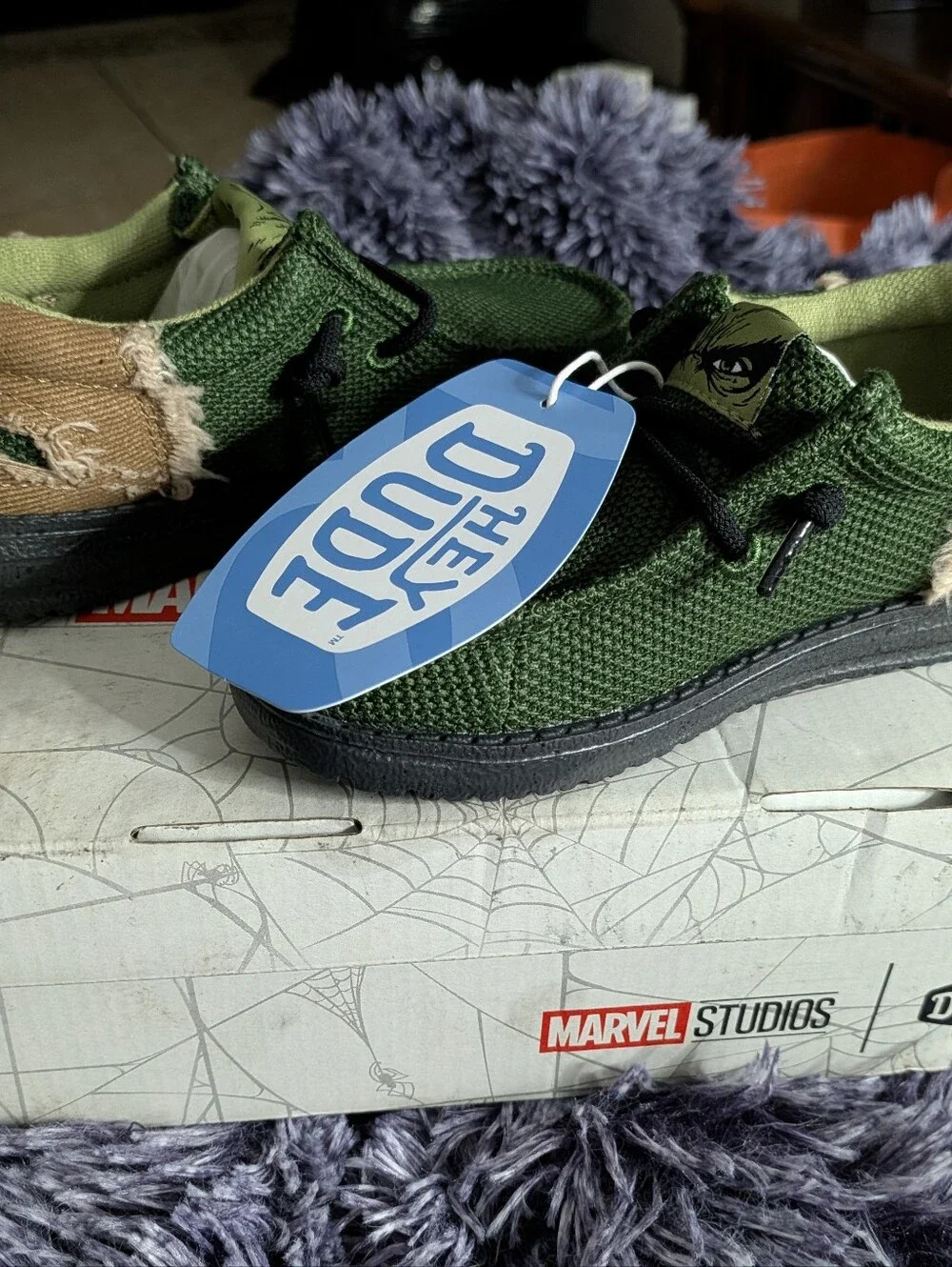 Marvel casual low