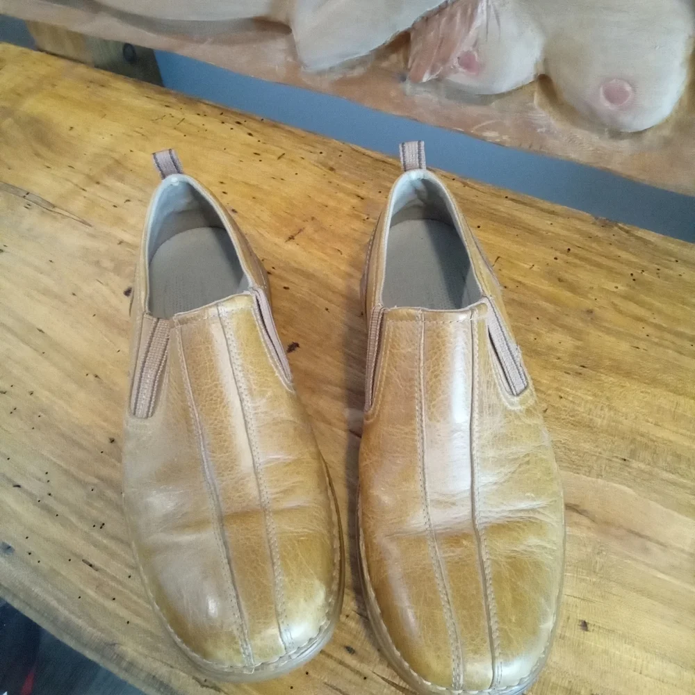 Rockport size 11