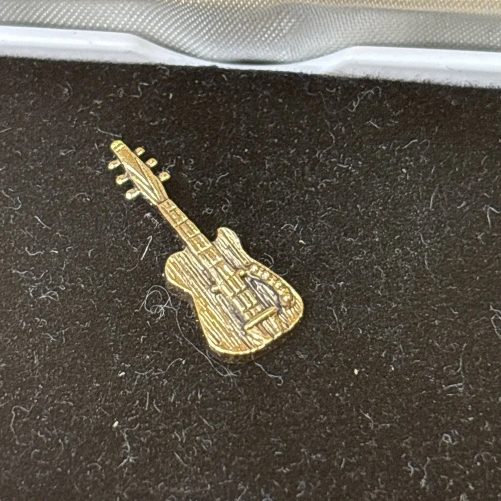 Levy’s vintage gold