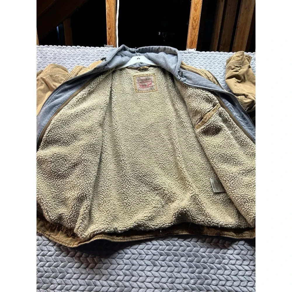 Levis levi men