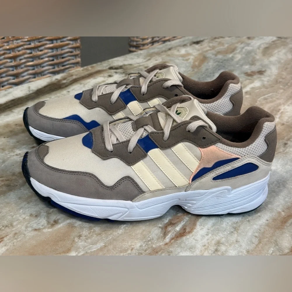 adidas men’s yung