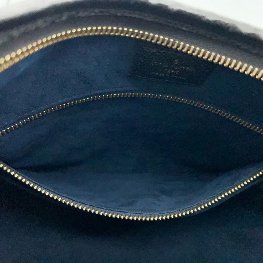 Louis Vuitton chic louis