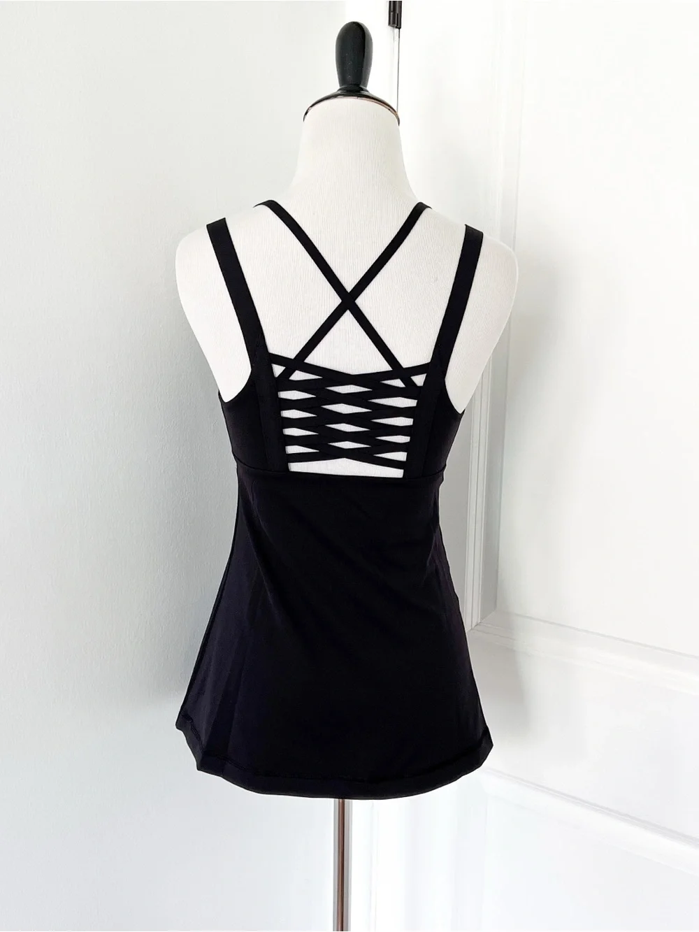 lululemon athletica form flattering