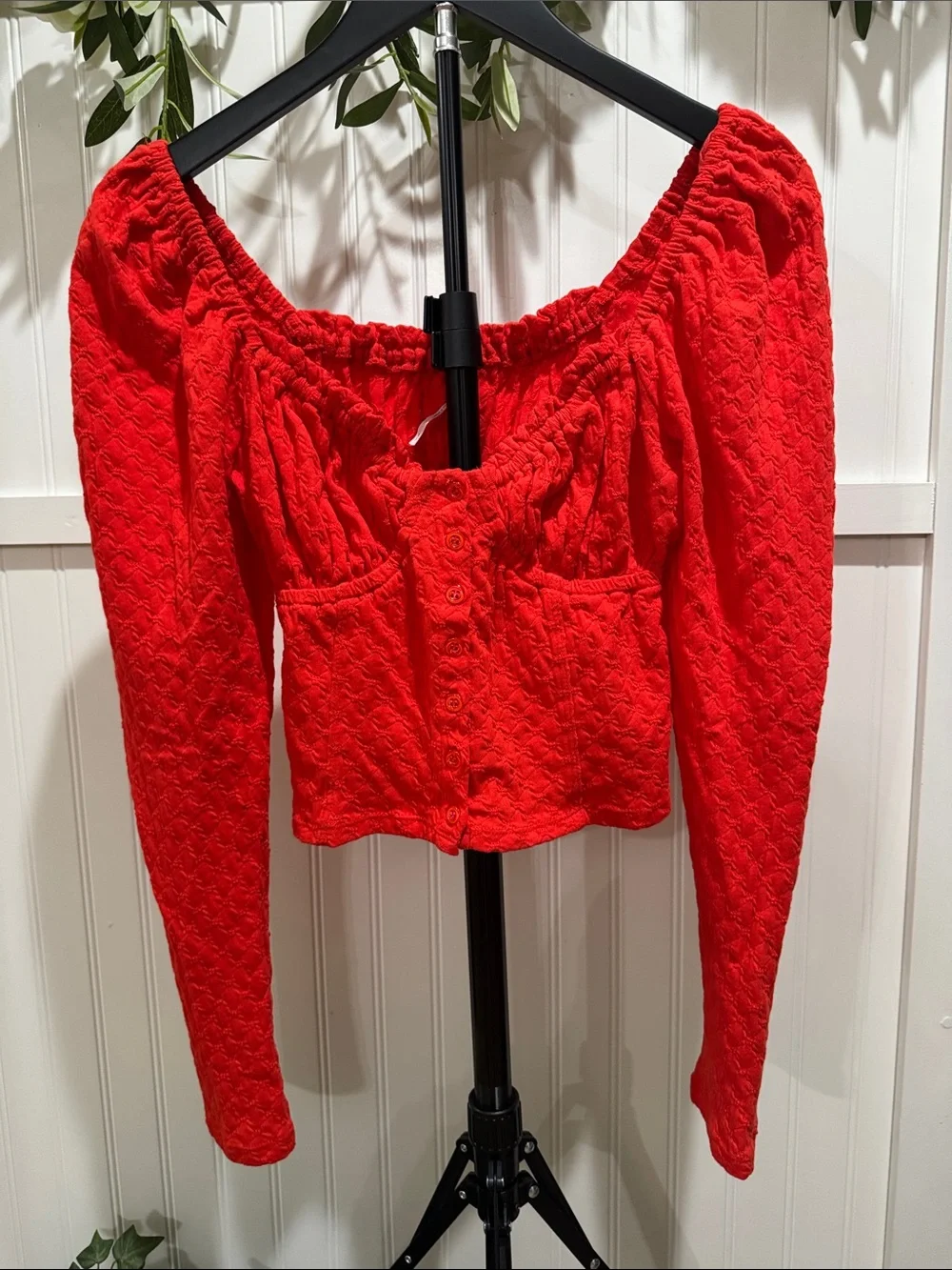 #635 FREE PEOPLE Red Ladybug Textured Button-Front Sweetheart Crop Top