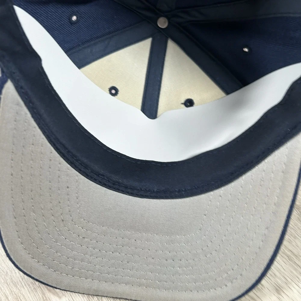 Logo Athletic vtg logo