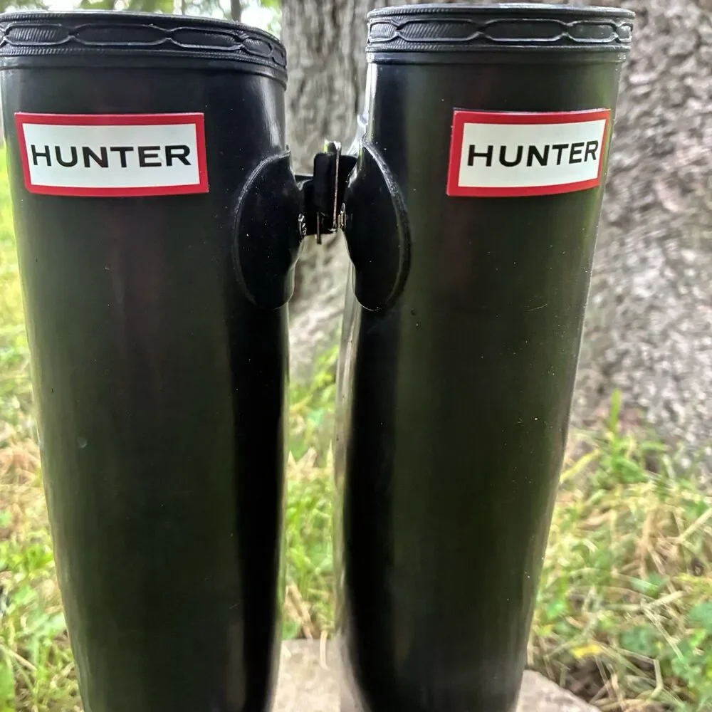 Hunter iconic rainy