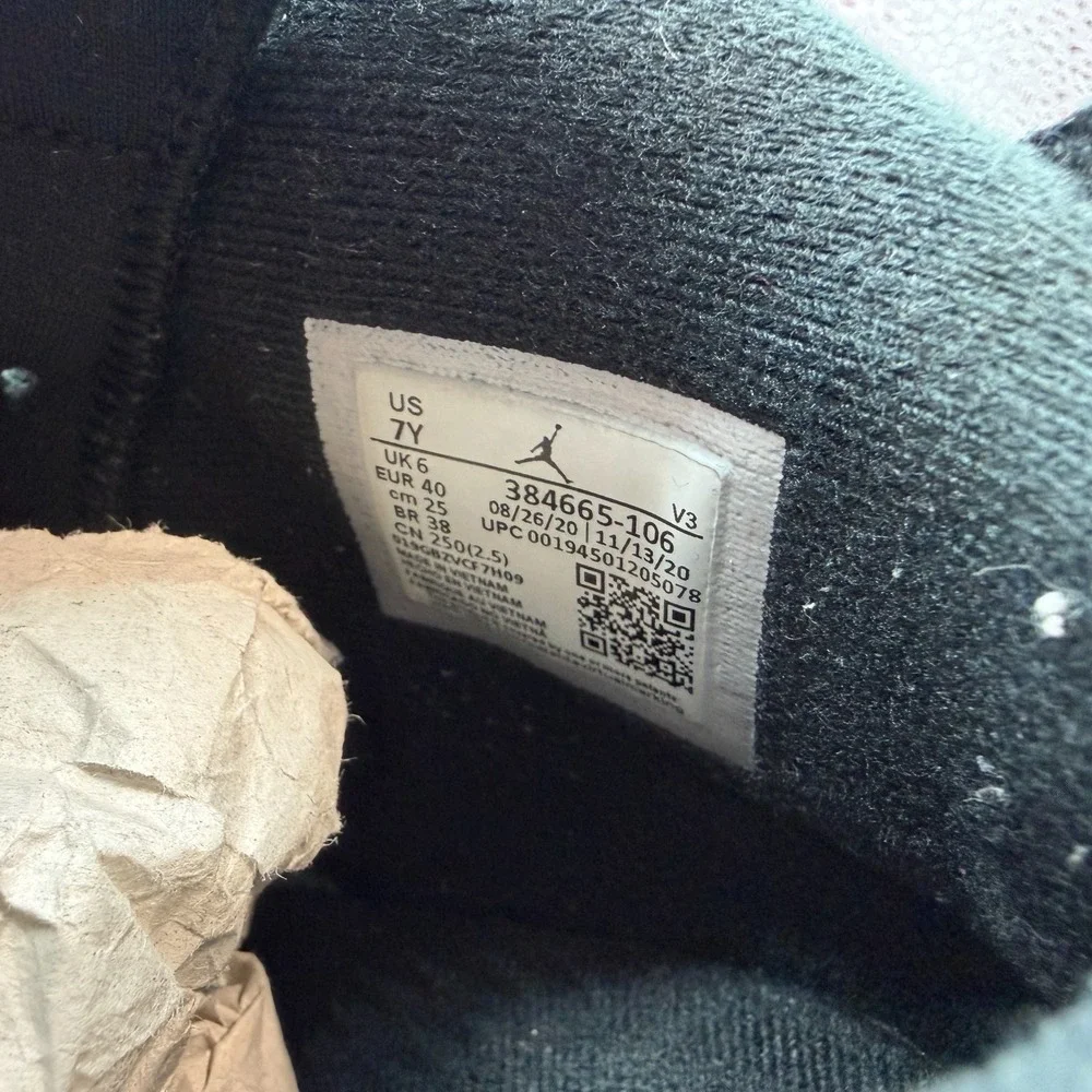 Jordan size 7y