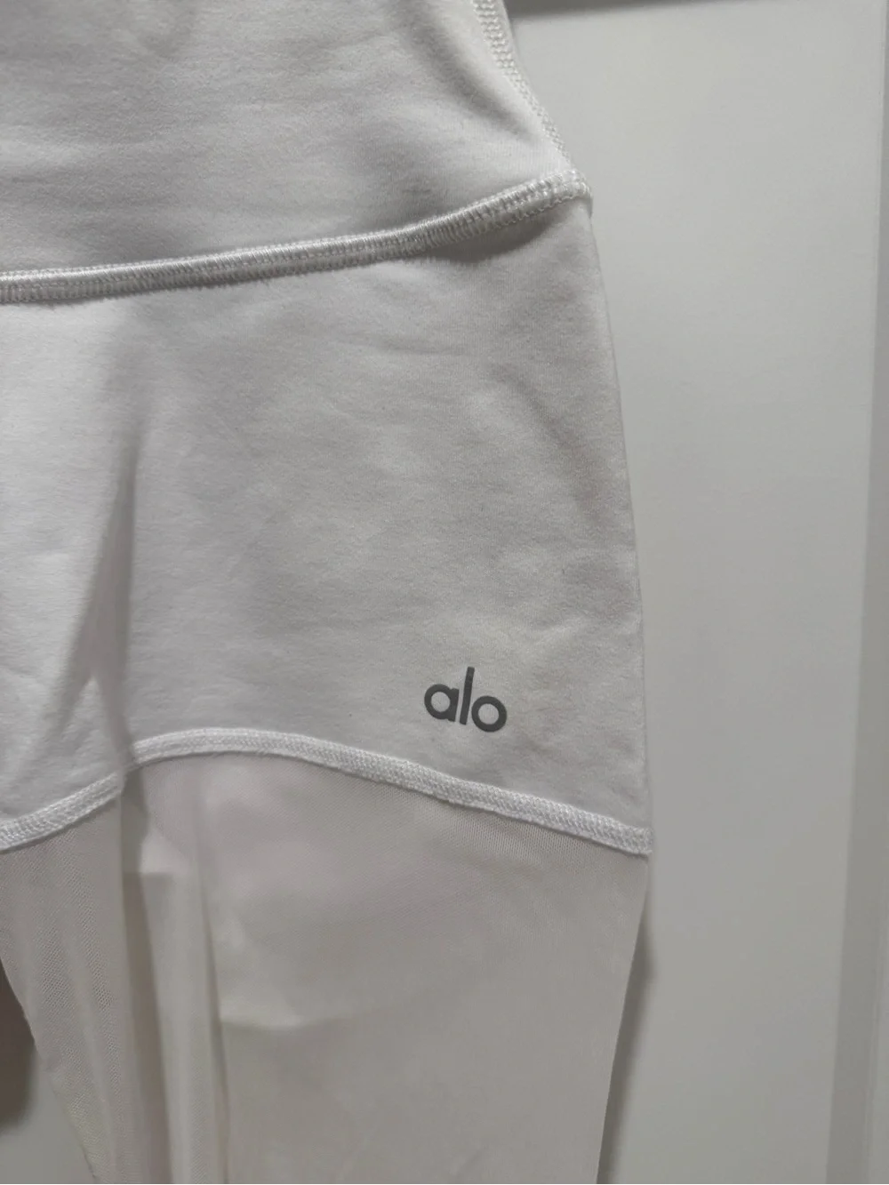 ALO Yoga soft stretchy