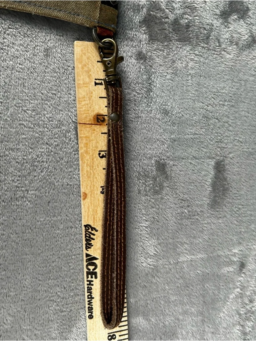 N/A compact canvas