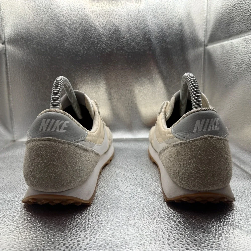 Nike day modern