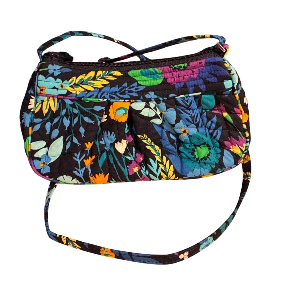 Vera Bradley‎ 