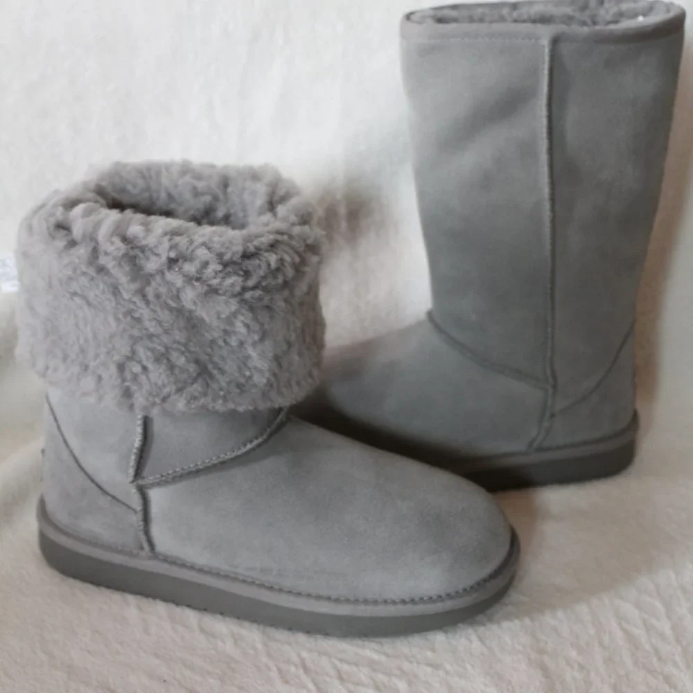 UGG KOOLABURRA folded down