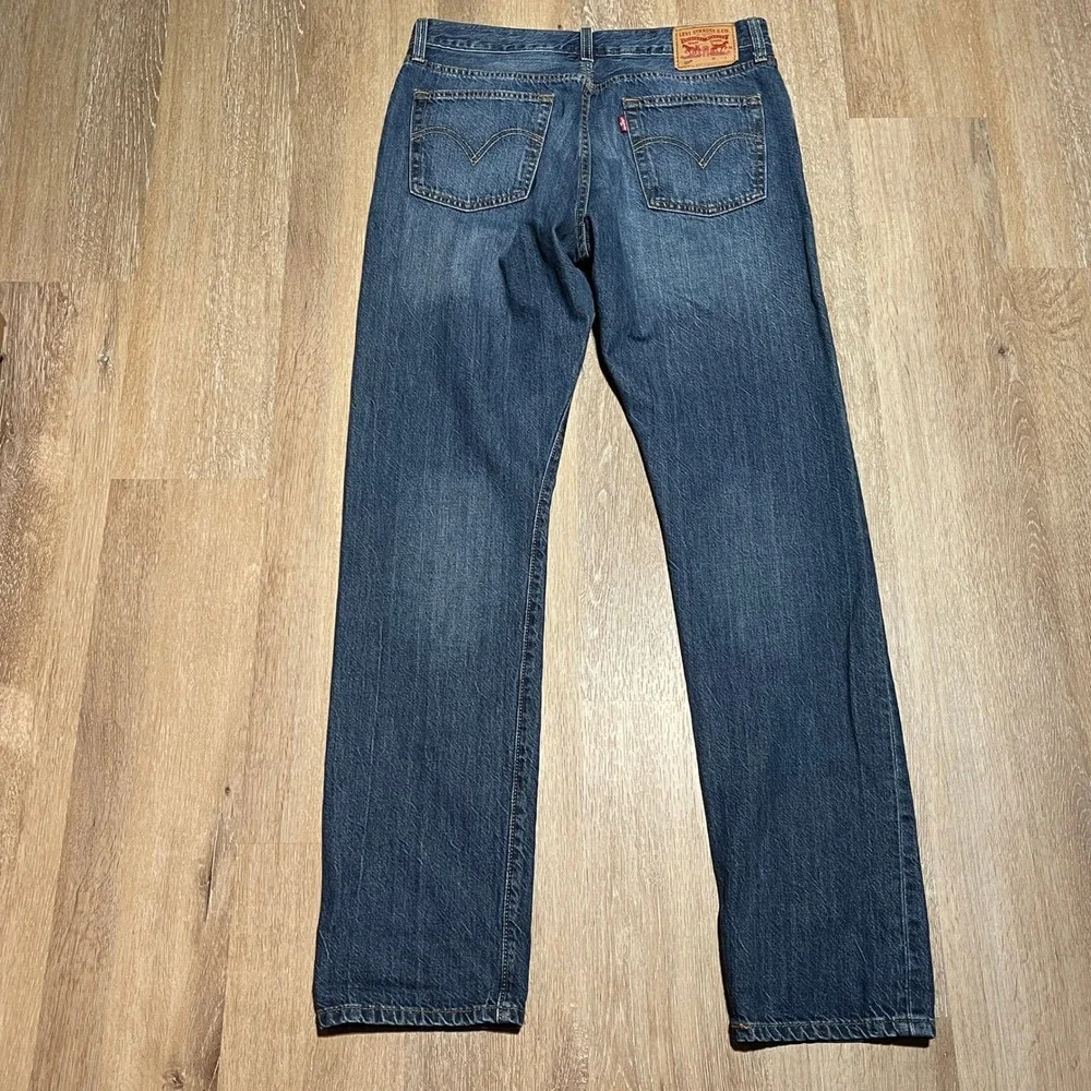 Levis touch button
