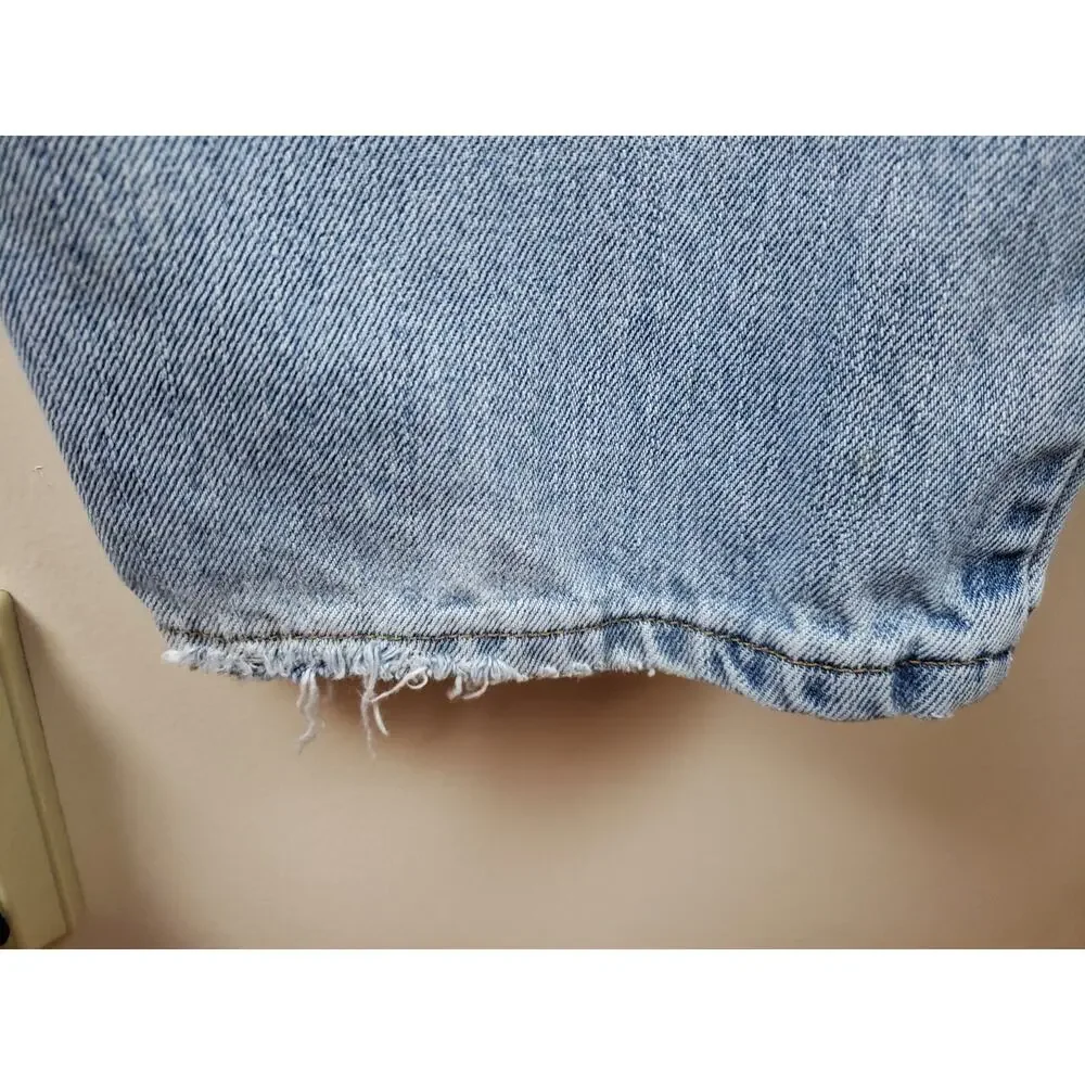 Levis levis 560