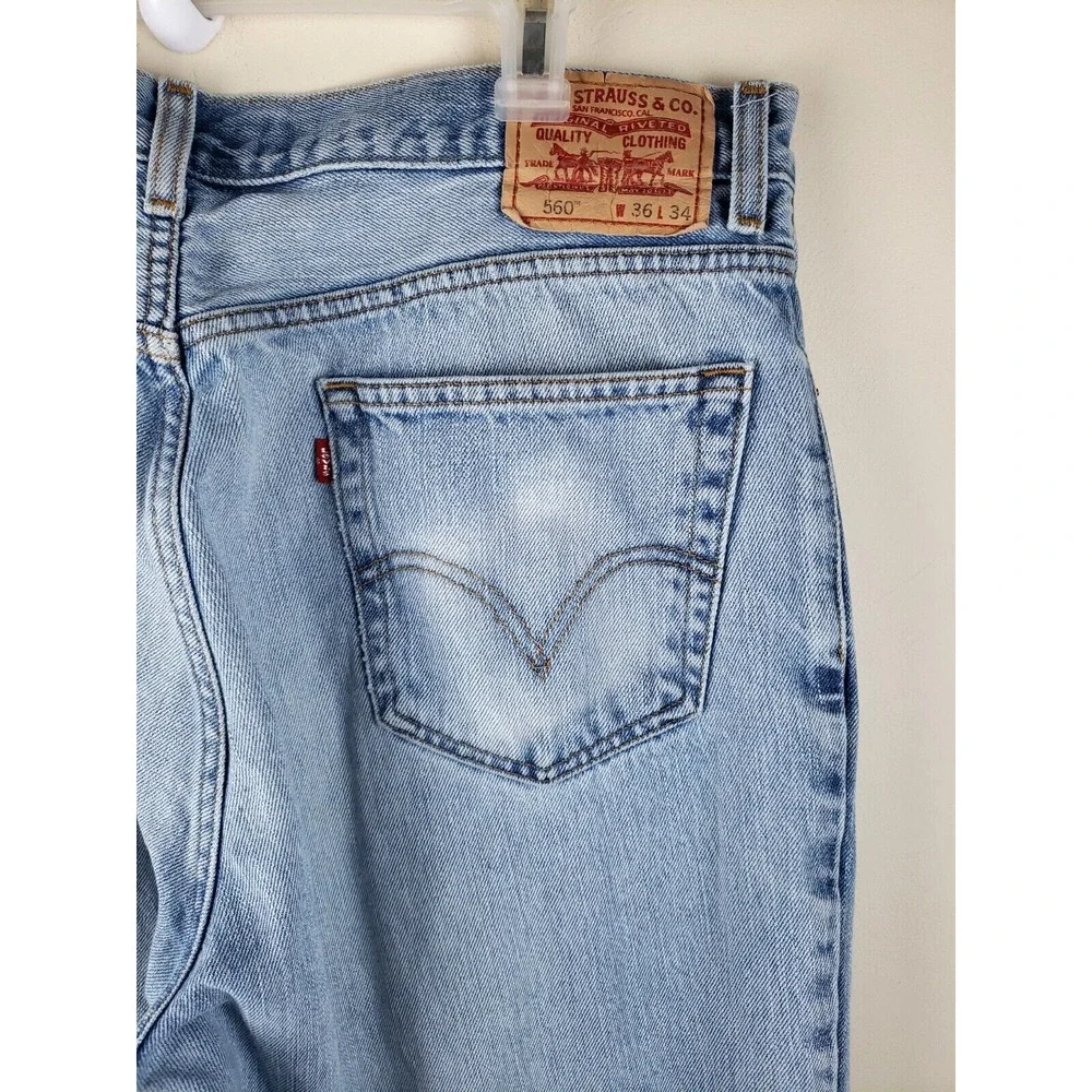 Levis levis 560