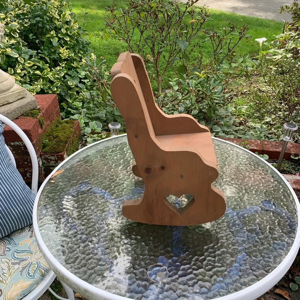 N/A charming wooden