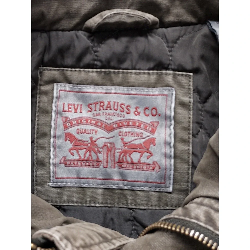 Levis pre owned