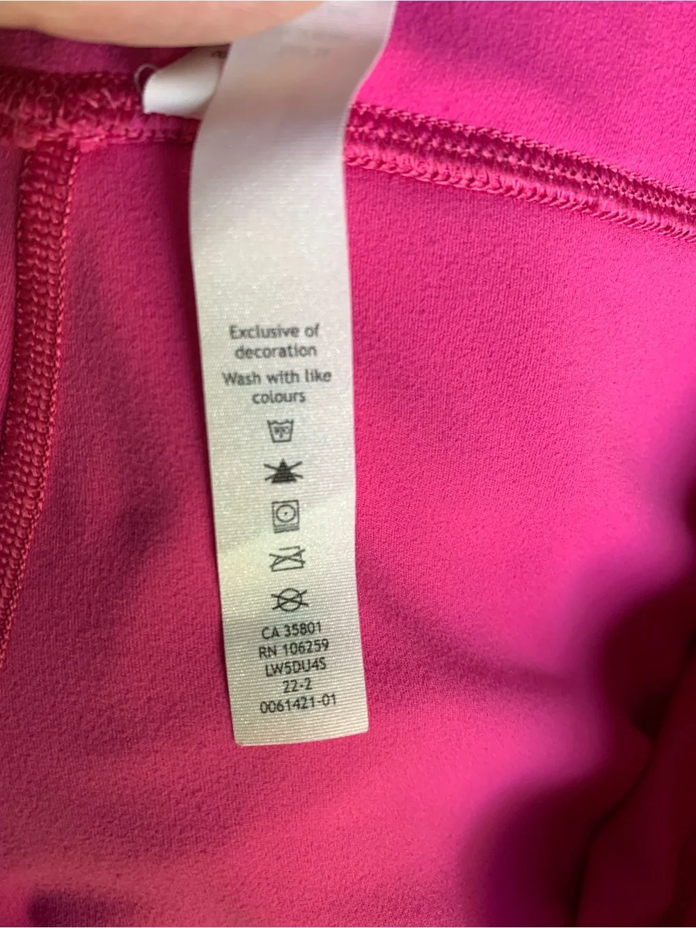 lululemon athletica bold hot