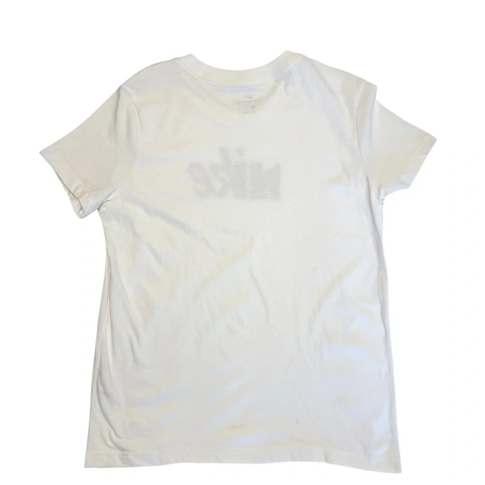 Nike girls graphic
