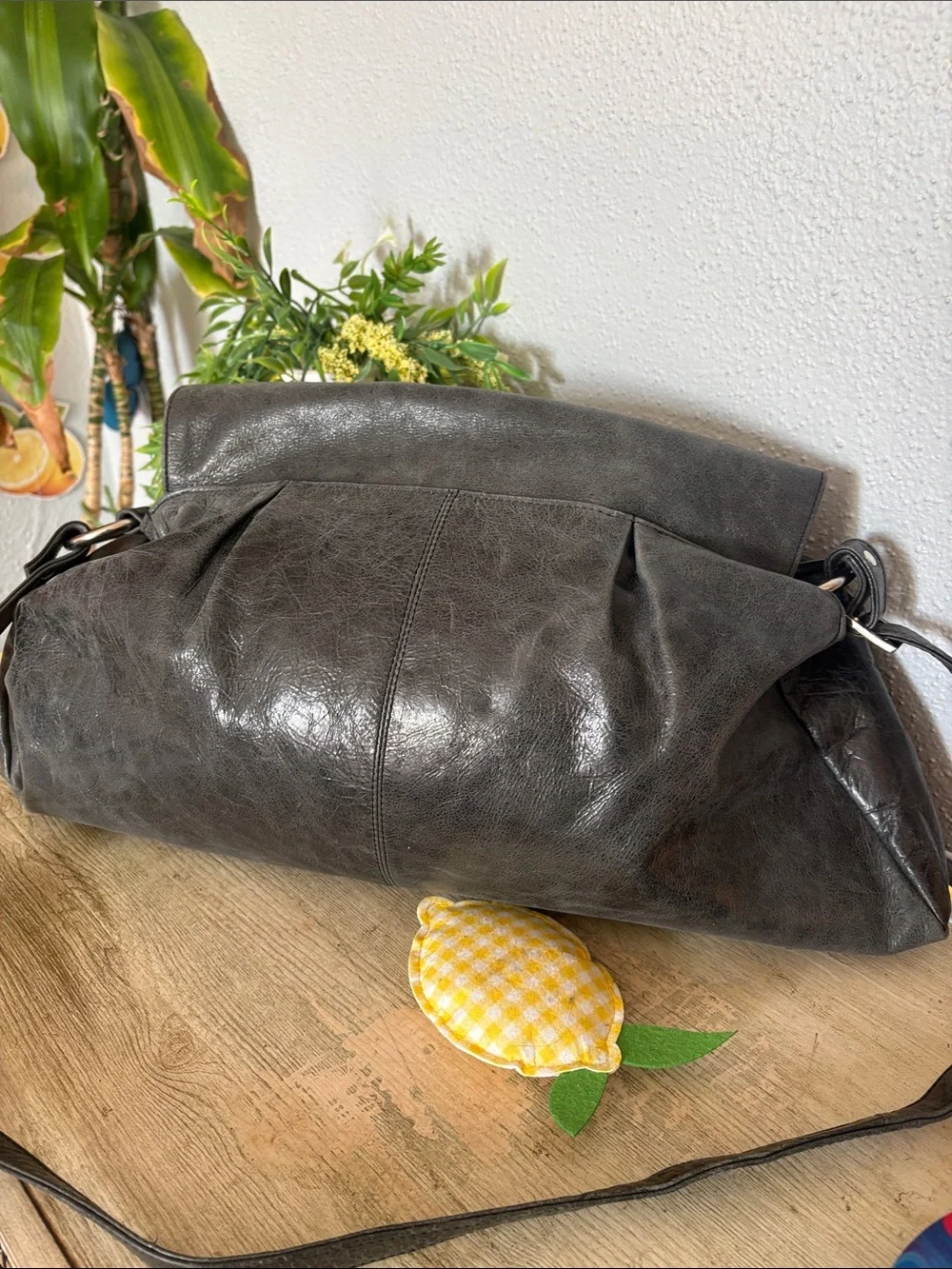 Iris tyler stylish black