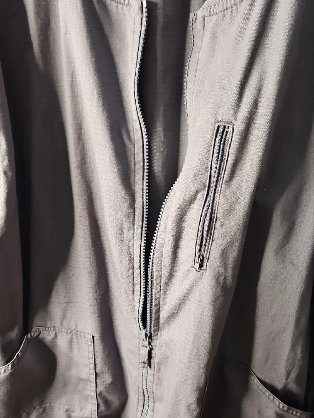 Carhartt lightweight jacket