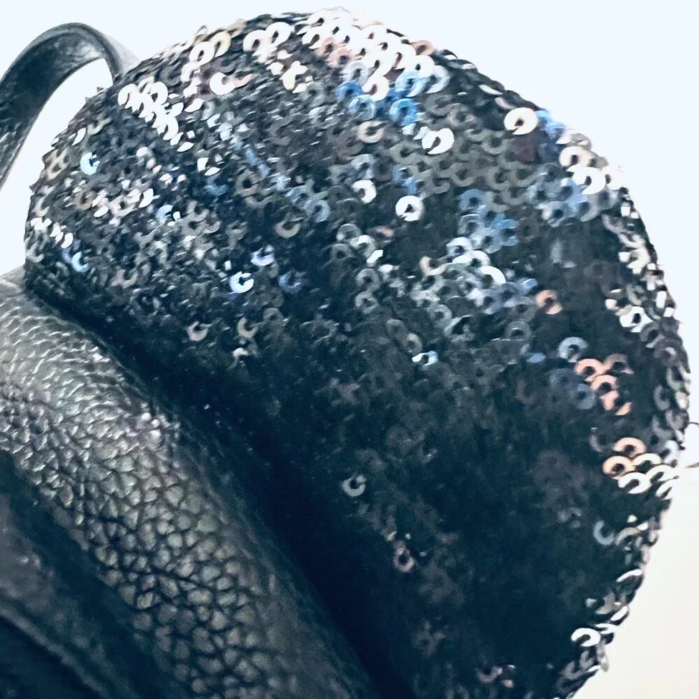Disney color black
