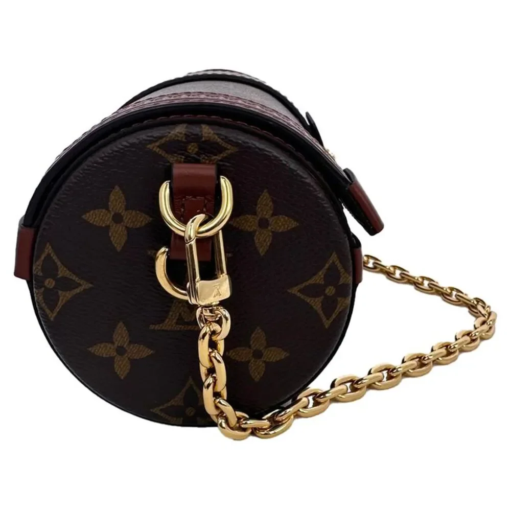 Louis Vuitton delivery duty