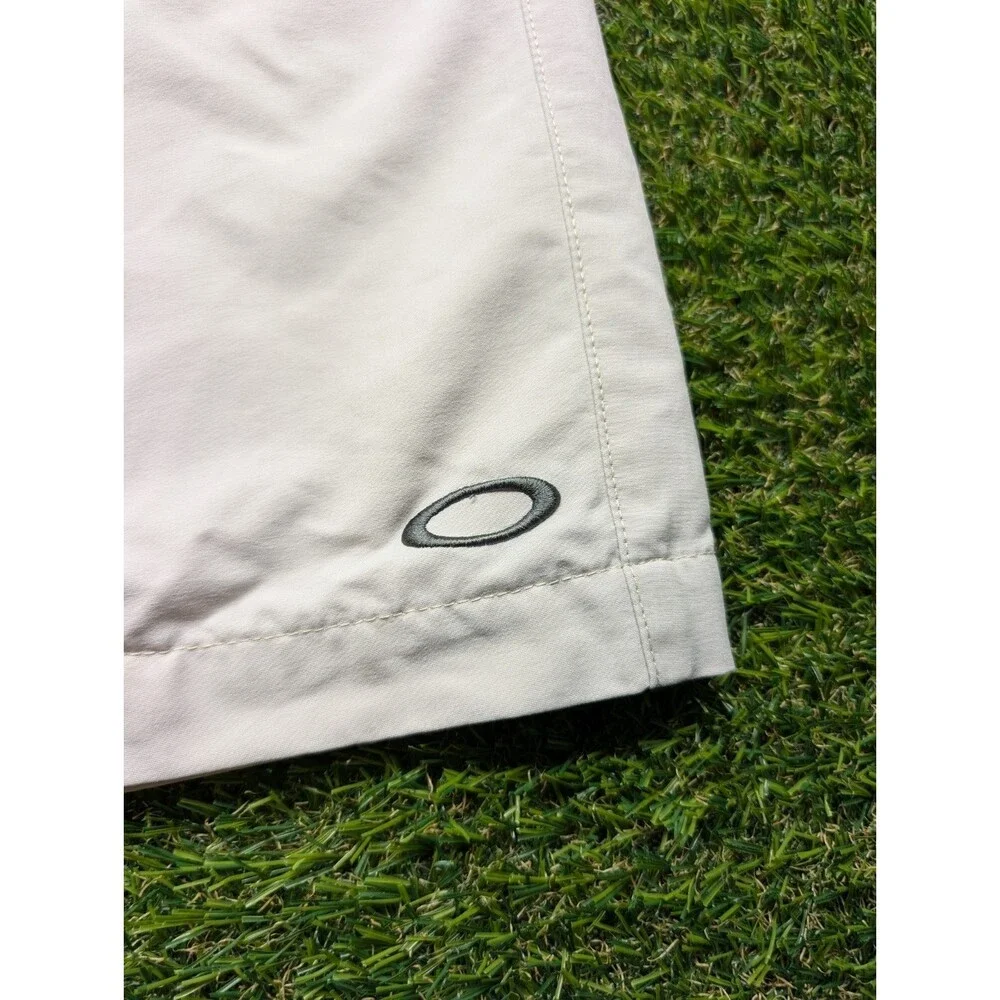 Oakley men golf