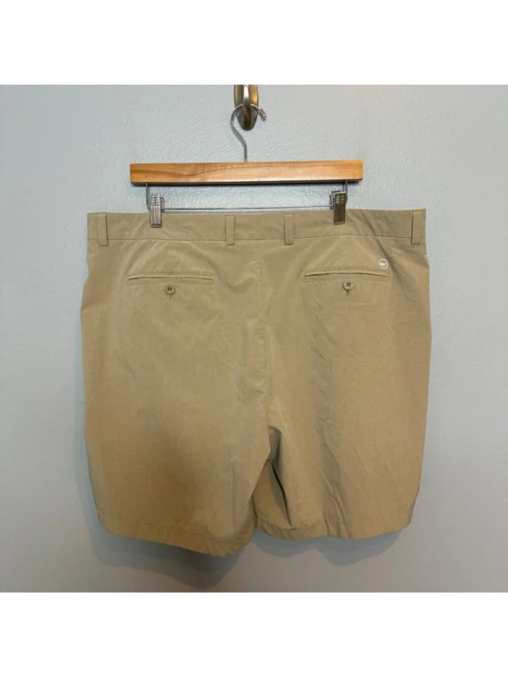 Vineyard Vines size 40