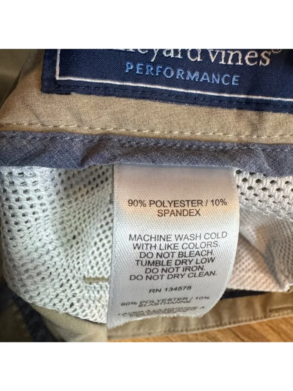 Vineyard Vines size 40
