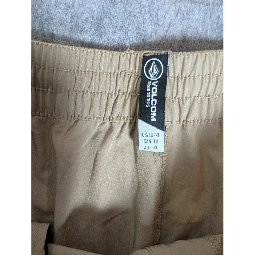 Volcom hybrid shorts