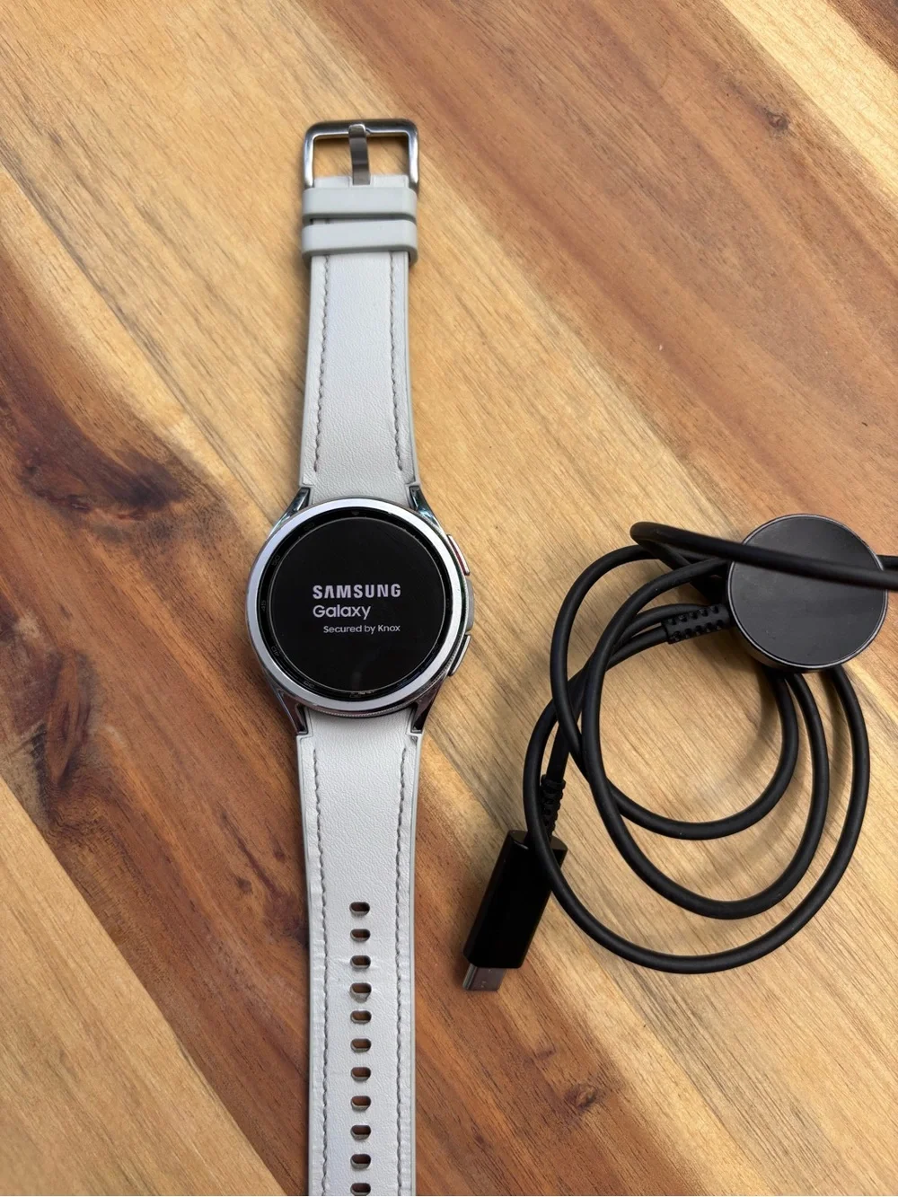 Samsung round display