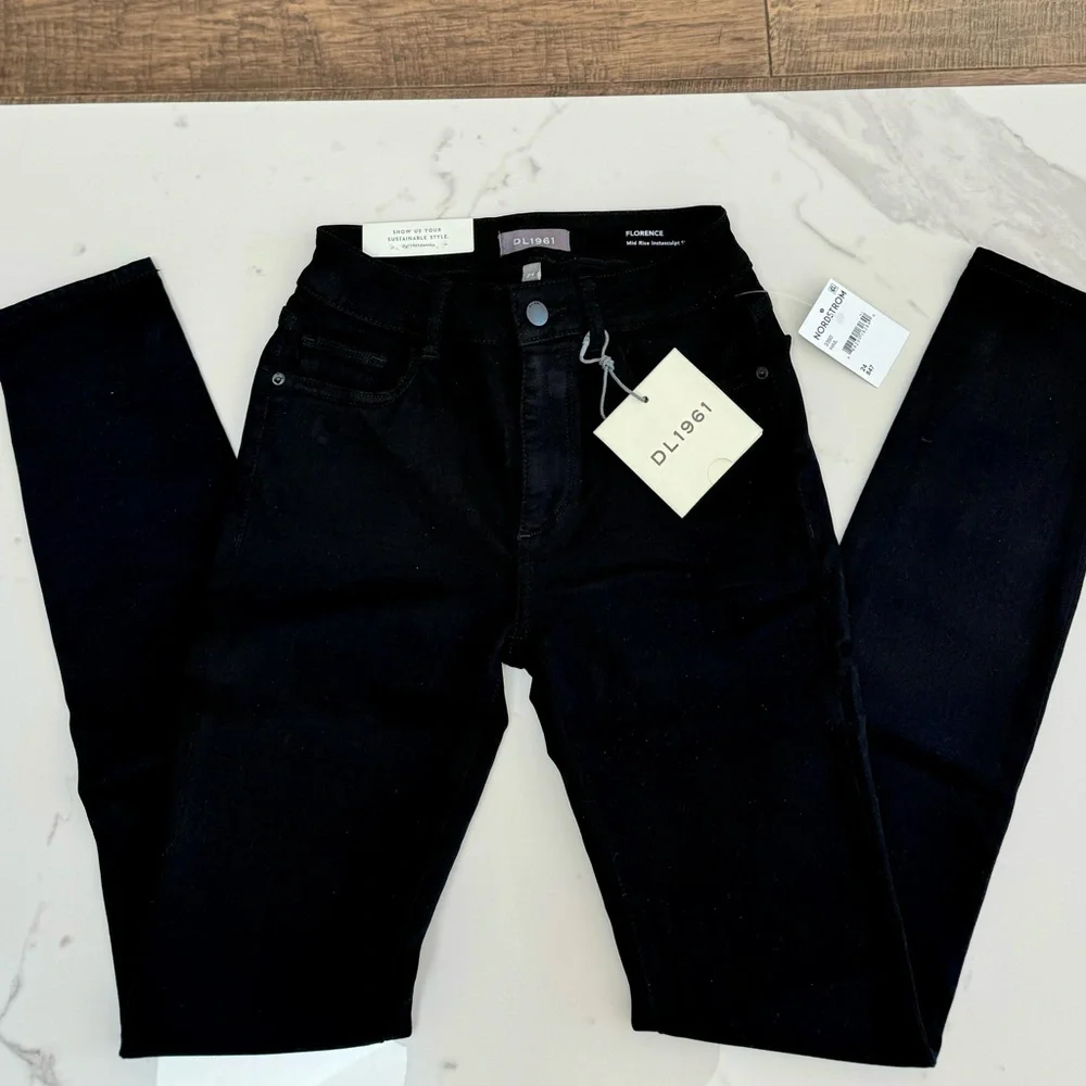 DL1961 nwt women