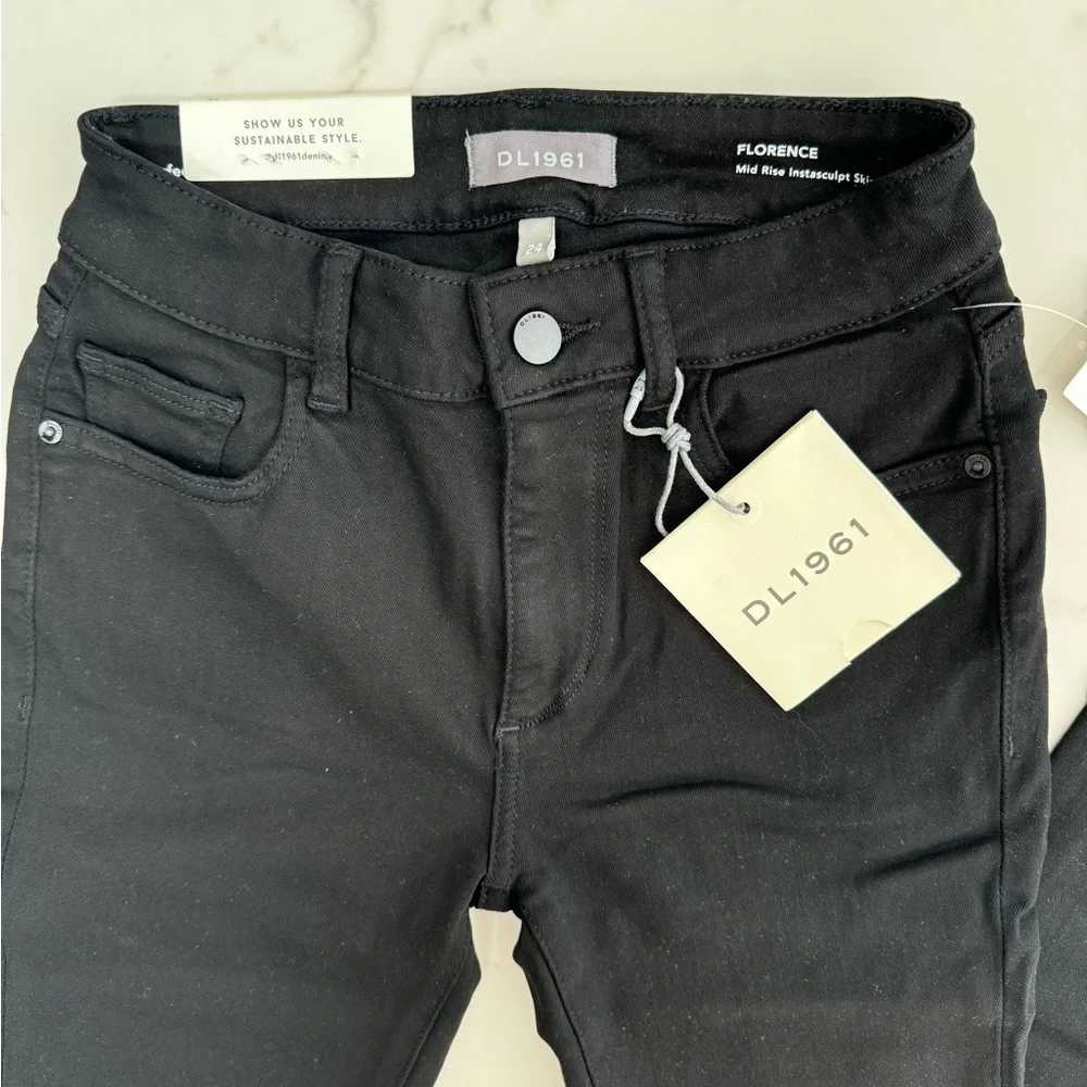 DL1961 nwt women