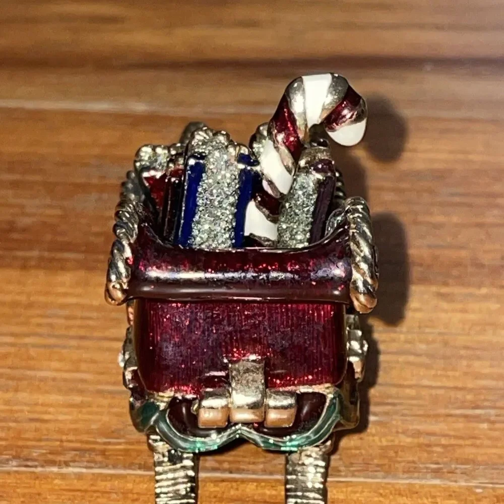 Monet metal red