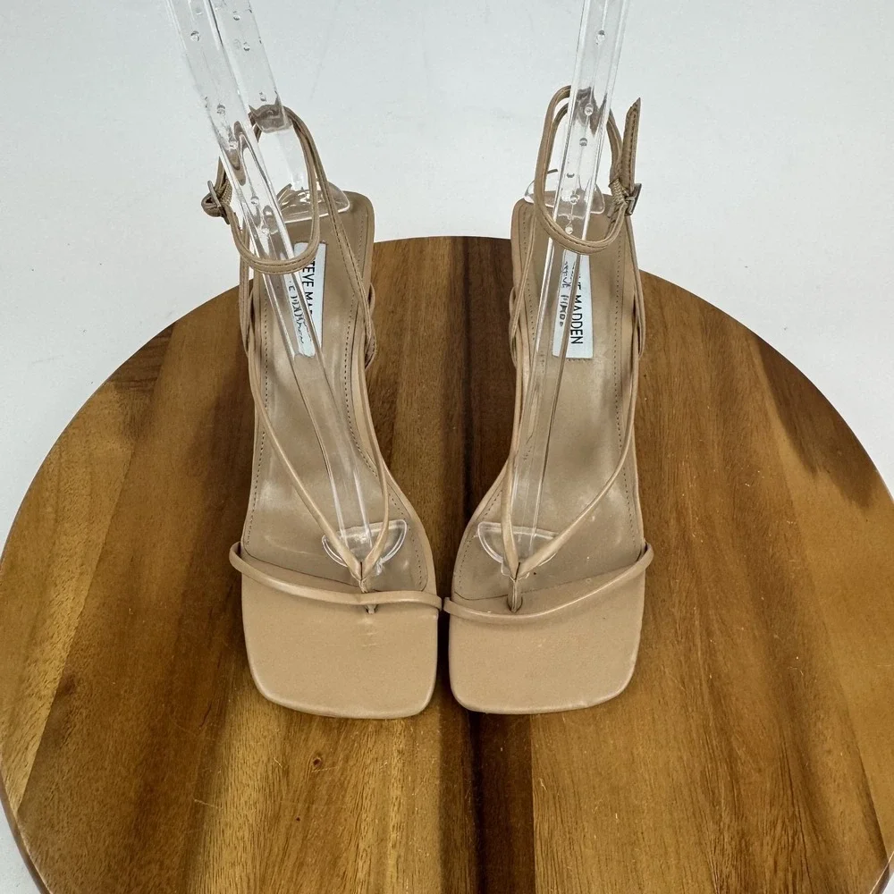 New‎ Womens Steve Madden Annie Beige Faux Leather Strappy Thong Sandals Size 9 M