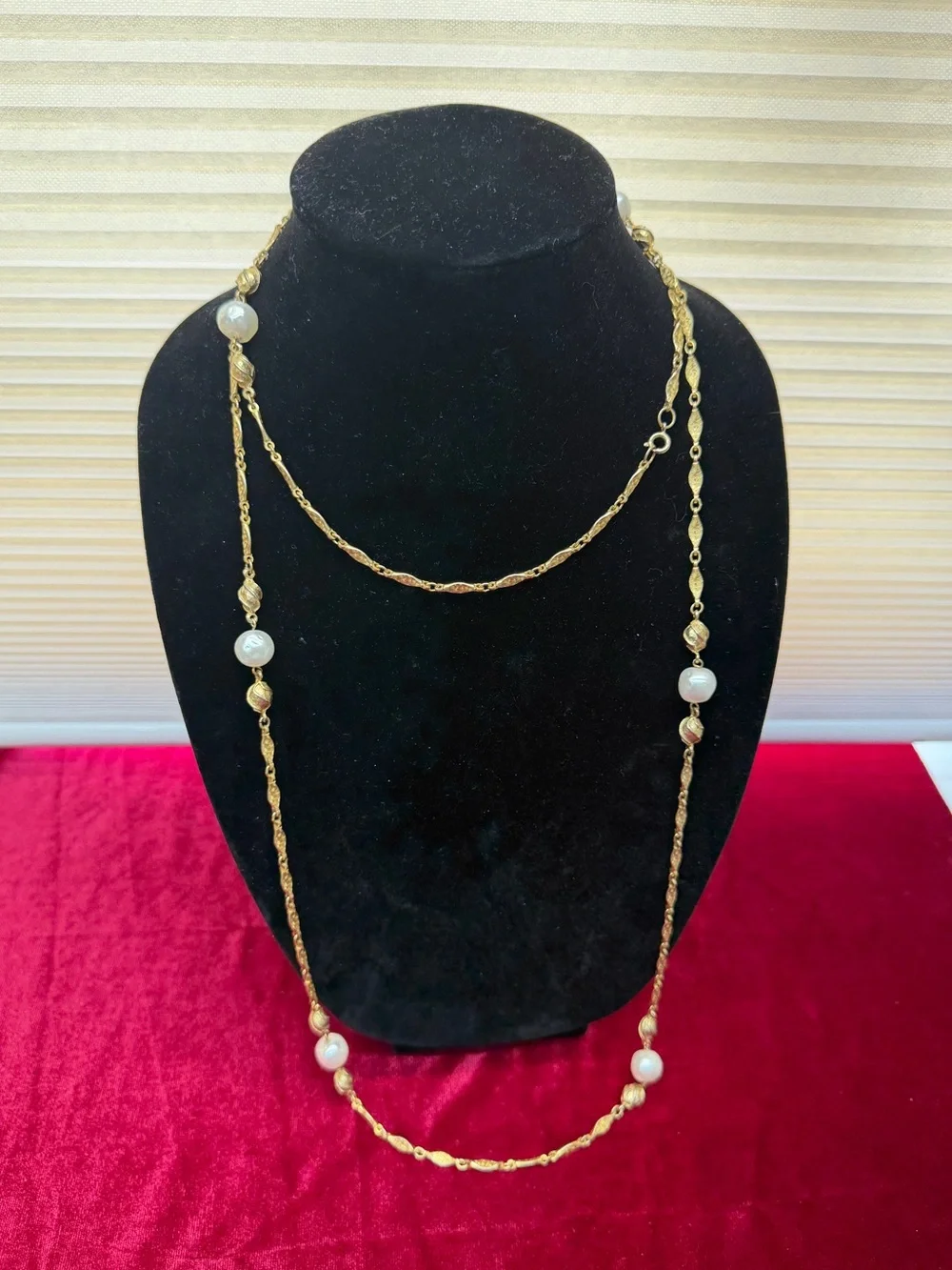 Vintage Long Gold tone and Pearl Necklace
