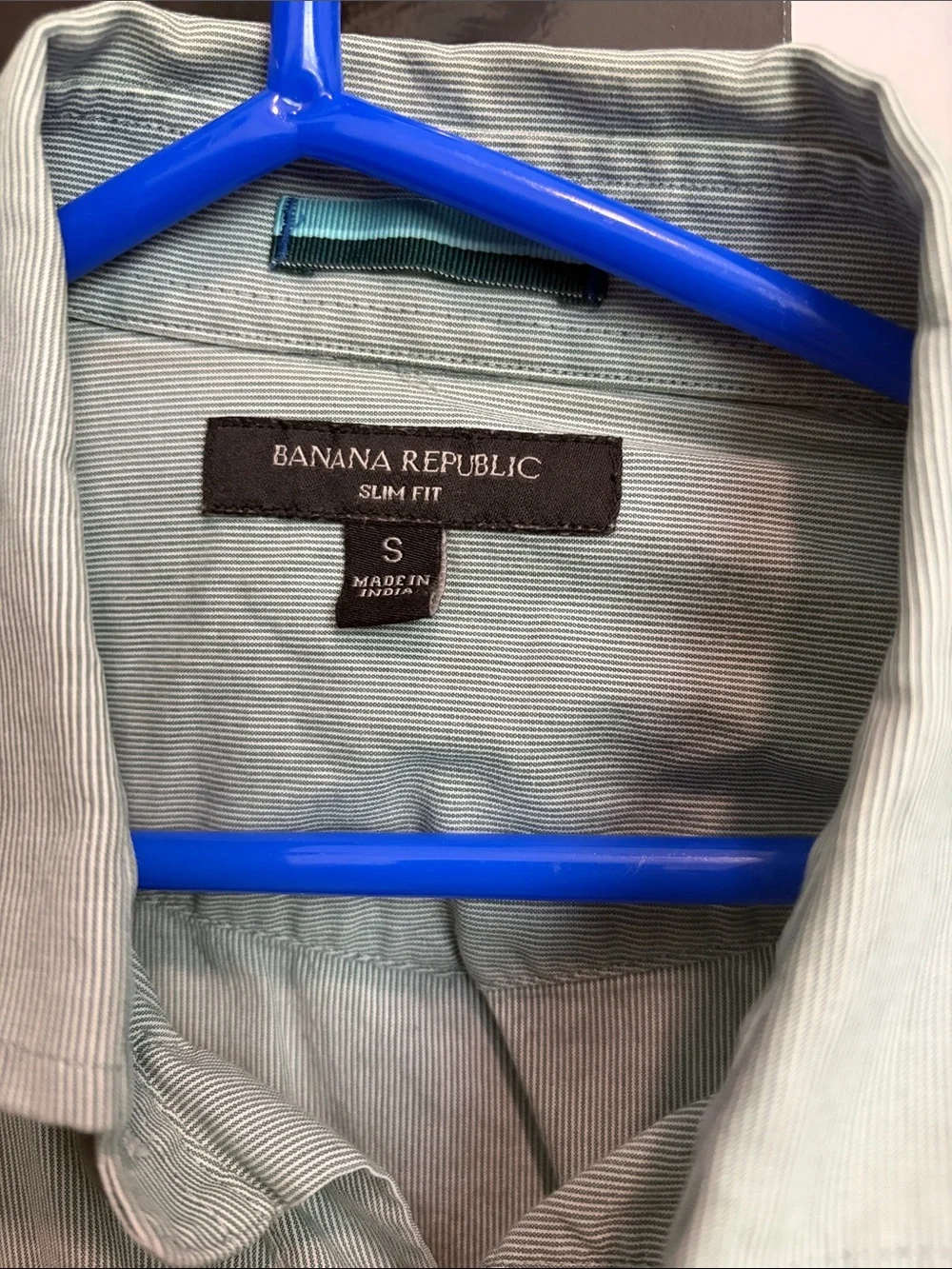 Banana Republic understated snap style
