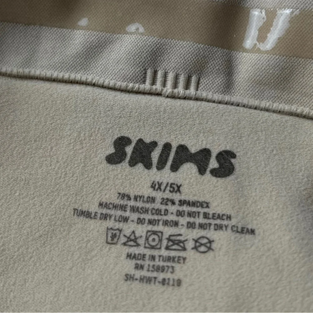 SKIMS excellent clean