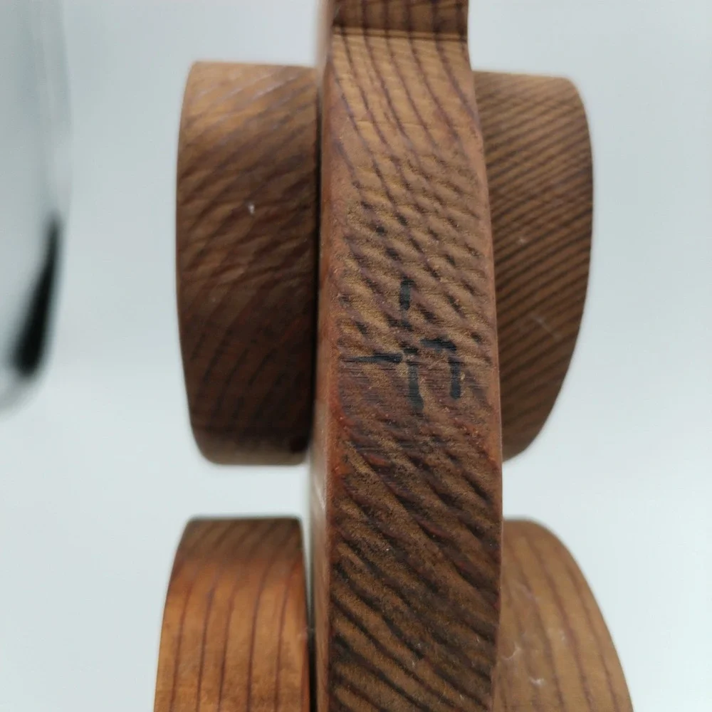 The Unbranded Brand vintage jointed