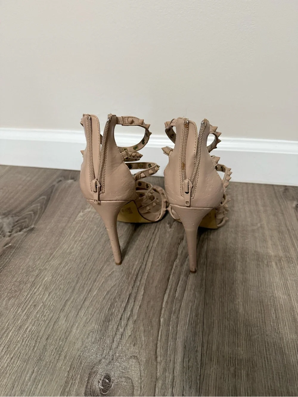 Steve Madden reposhing this