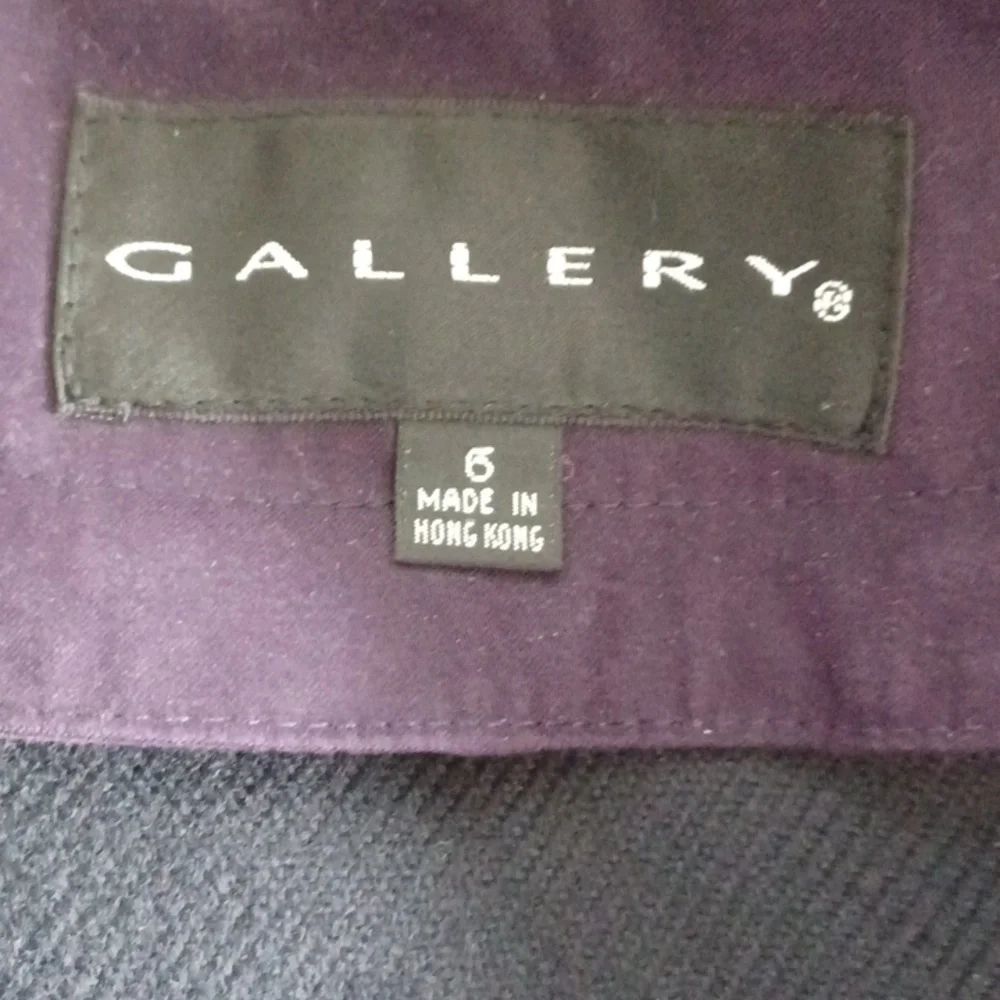 Gallery questions leave