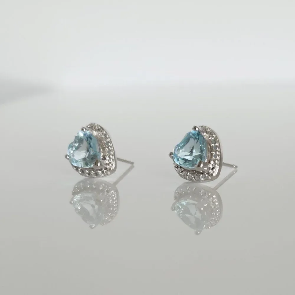 Blue Topaz Heart 2 Carats 7mm Post Earrings