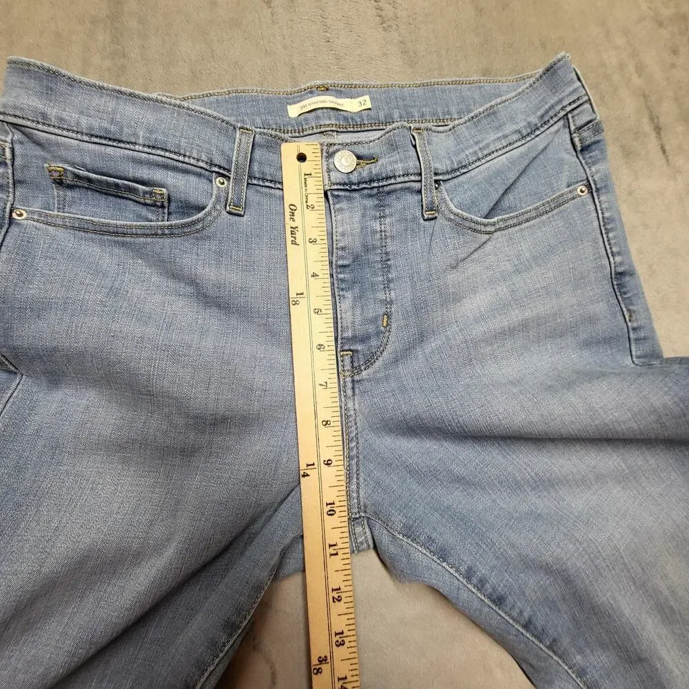 Levis levi 311
