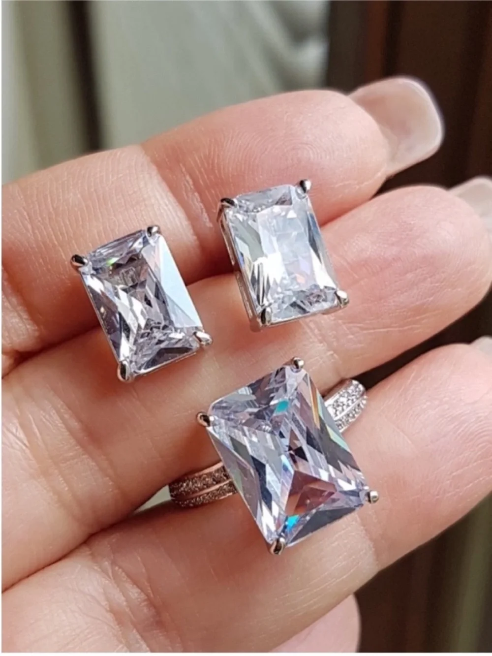 Swarovski very chic
