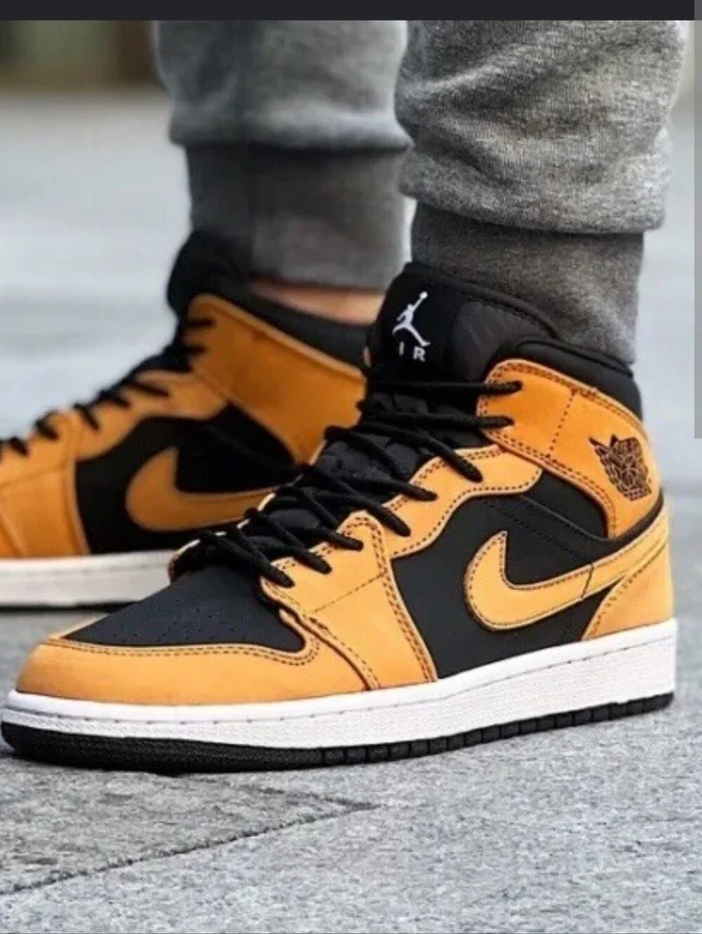 Nike Air Jordan 1 Mid SE Desert Ochre 7.5