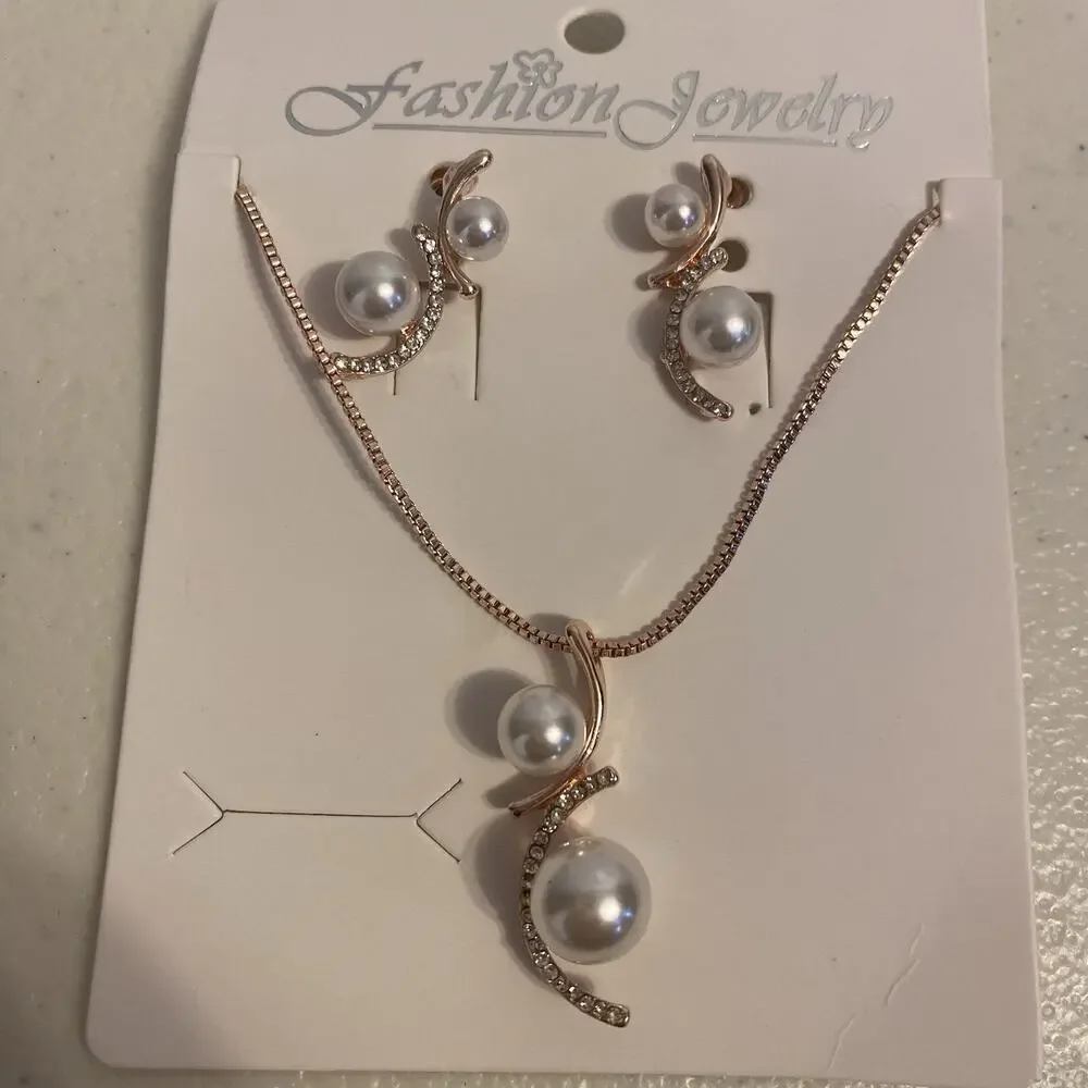 Unbranded this elegant