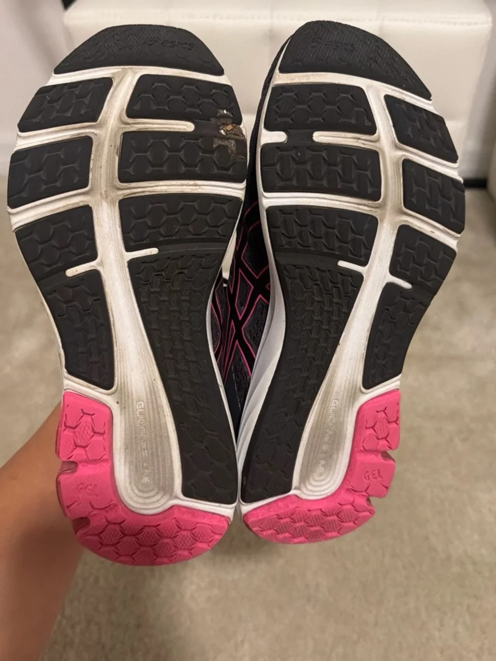 Asics gel look upper