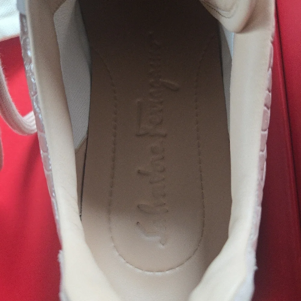 Salvatore Ferragamo NWT Womens‎ Sneakers